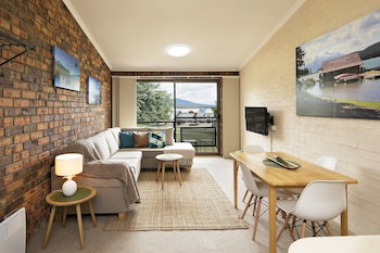 Ellswood 9 In Central Jindabyne - Tourism Guide 0