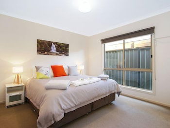 Bright Delight - Modern Luxury - Travel Search 6