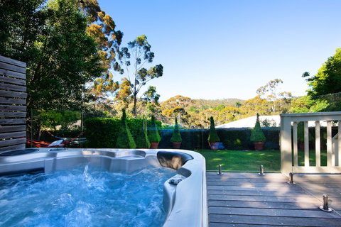 Hepburn View - Travel Agents 3