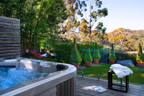 Hepburn View - Travel Agents 4