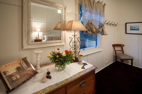 Hepburn View - Travel Agents 1