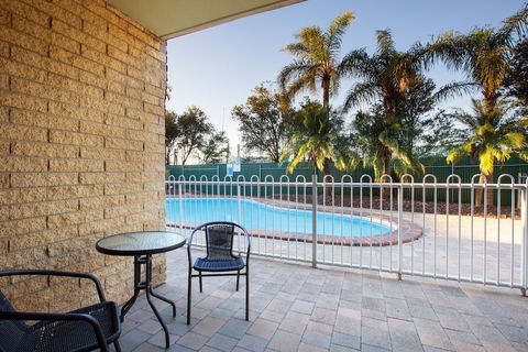 Nightcap At Kawana Waters Hotel - Travel Search 5