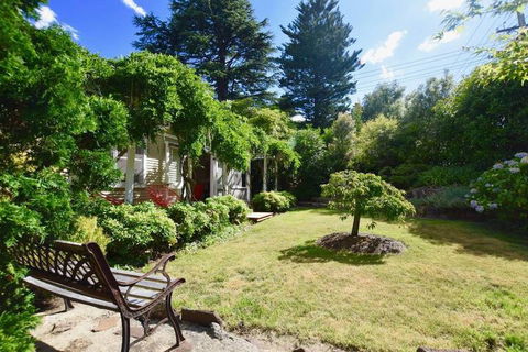 Calamandah House Of Blackheath - Travel Search 6