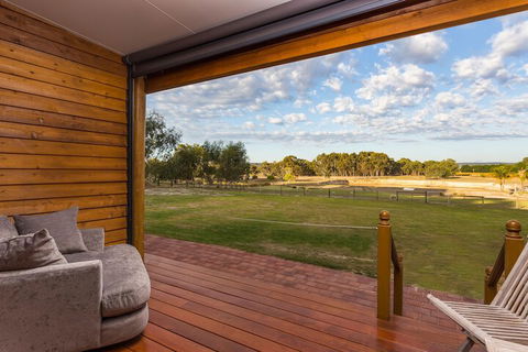 The Swan Valley Retreat - Tourism Guide 1
