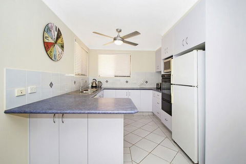 KINGSCLIFF HOLIDAY HOME On The HILL SYDS VIEW - Tourism Guide 5