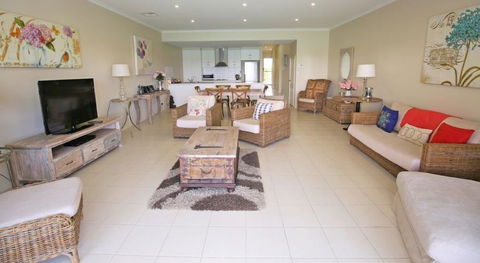 Wallaroo Marina Apartments - Tourism Guide 1