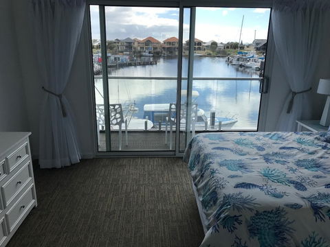 Marina View Chalets - Cruises Travel 4