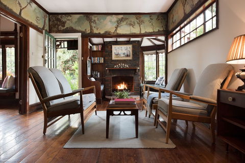 Zelman Cottage - Tourism Guide 1