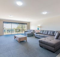 Thompson Avenue Apartments No.4 - Travel Agents