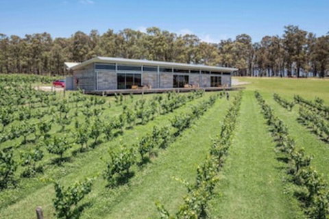 The Longhouse Suite 1 - Tourism Guide 0