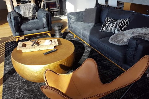 The Longhouse Suite 1 - Tourism Guide 2