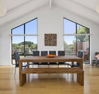 Smith Beach Getaways Beachwood House - Travel Agents