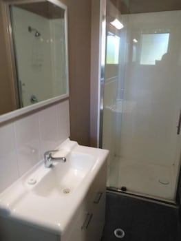 Irish Club Accommodation - Travel Agents 5