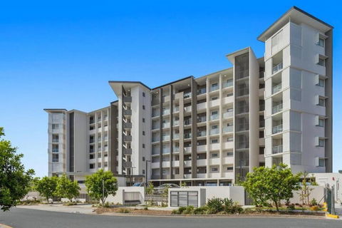Direct Hotels - North Shore Kawana - Travel Search 3