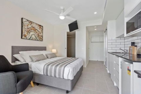 Direct Hotels - North Shore Kawana - Travel Search 5