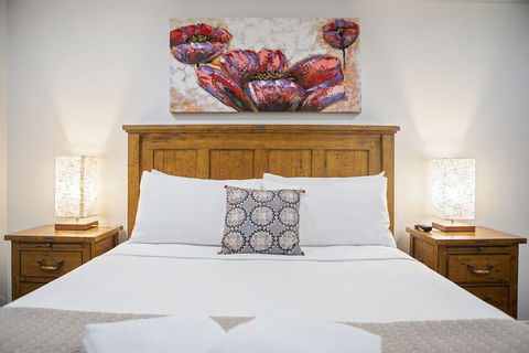 Airlie Guest House - Travel Search 6