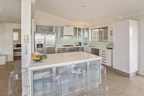 Margaret River Farmhouse - Cruises Travel 3