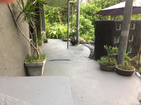 Earthship Daintree - Tourism Guide 2