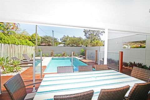 22 Sorrento Avenue Coolum Beach Linen Supplied PET FRIENDLY 500 BOND - Travel Search 6