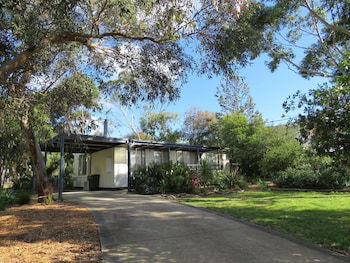 8 Ophir Cottage In Ventnor - Tourism Guide 0