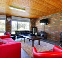47 Anderson with Pool in Cowes - Travel Agents