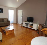 5 Little Penguin Cottage in Cowes - Travel Agents
