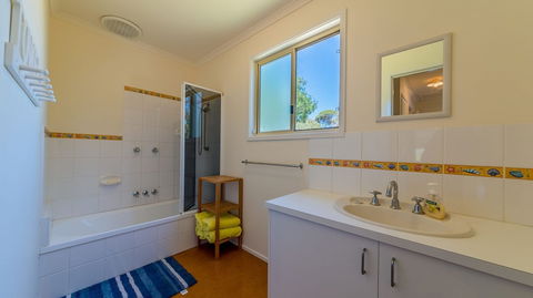 12 Aloha Ventnor Beach House - Tourism Guide 5