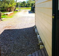 Meredith House  Apartments Strahan - Travel Search