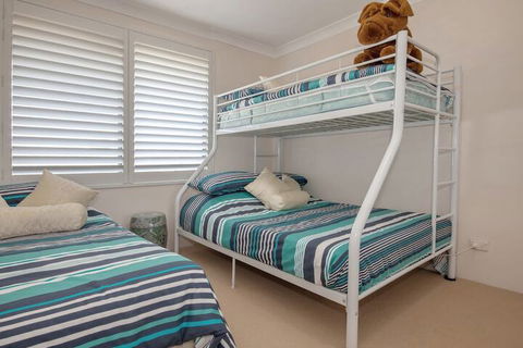 Kamilaroi Unit 6, 58-60 Magnus Street - Tourism Guide 3