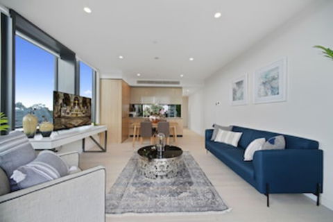 New Contemporary Apartment Near Macquarie Centre - Travel Agents 0
