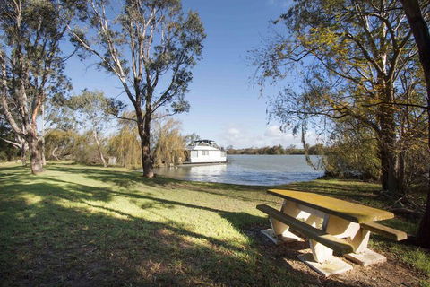 River Retreat At Monteith - Travel Search 7