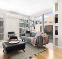 Hotham 2BDR North Melbourne Apartment