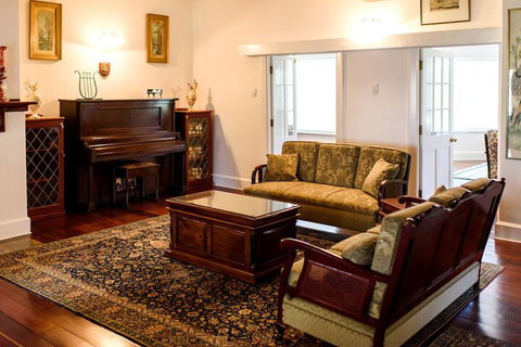 Fairlawn Estate - Travel Search 3