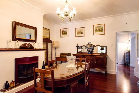 Fairlawn Estate - Travel Search 7