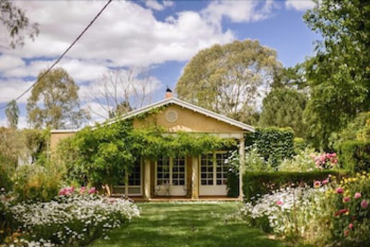 Smithfield West SA Travel Agents