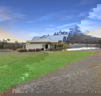 Brokenback Views Country Estate