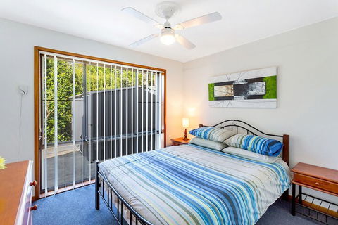 Campbell Avenue 28 - Tourism Guide 1