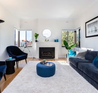 Lighthouse Cozy 2BDR with CITY VIEWS - Tourism Guide