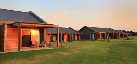 13th Beach Golf Lodges - Travel Search 1