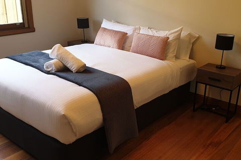 Port Life Beach House - Travel Agents 3