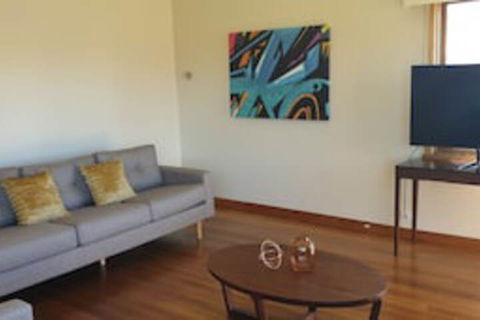 Port Life Beach House - Travel Agents 0