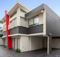Phillip Island Townhouses - Travel Agents