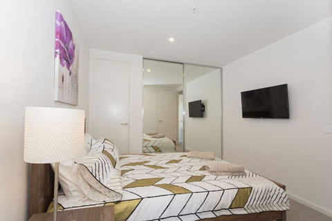 Heart Of St Kilda By Ready Set Host - Cruises Travel 5