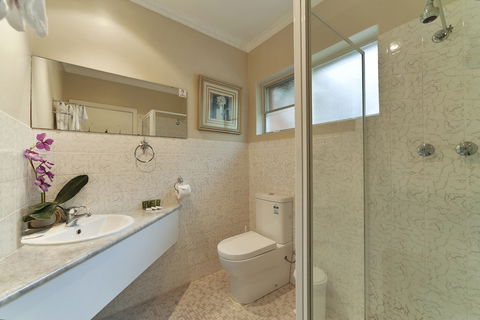 Burnie Airport Motel - Tourism Guide 6