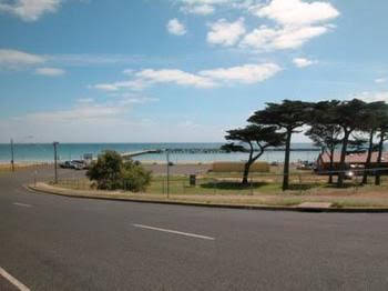 Portarlington Holiday Units & Pool - Travel Agents 0