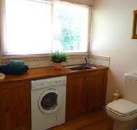 Australian Home Away at Eltham Venn Cottage - Travel Agents