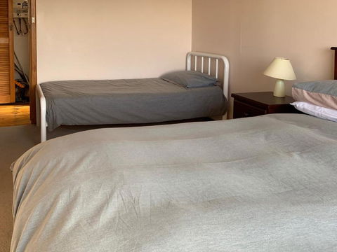Longbeach House - Travel Search 6