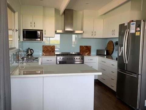 Longbeach House - Travel Search 1
