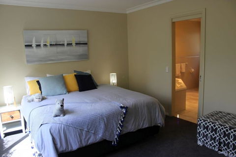 Annies Place - Travel Agents 2