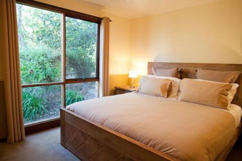 Minimbah Farm Cottages Family Farmstay Choose From 2 & 3 Bedroom Cottages & 6 Bedroom House - Travel Search 6